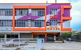 Super Oyo 1043 Get Inn Hotel Sendayan
